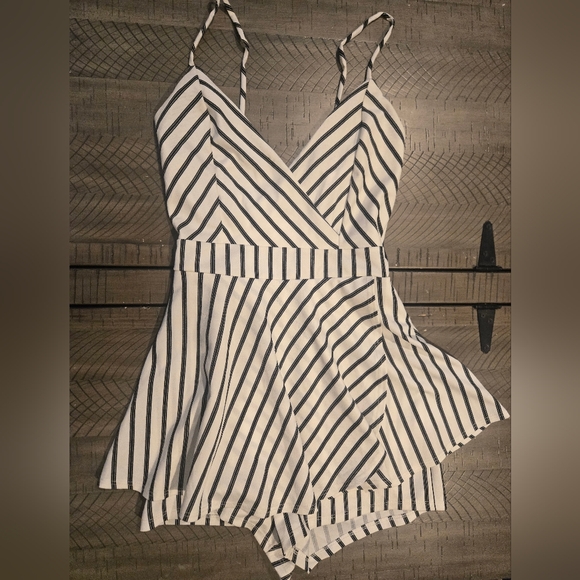 Windsor Black and White Striped Dress - Picture 1 of 5